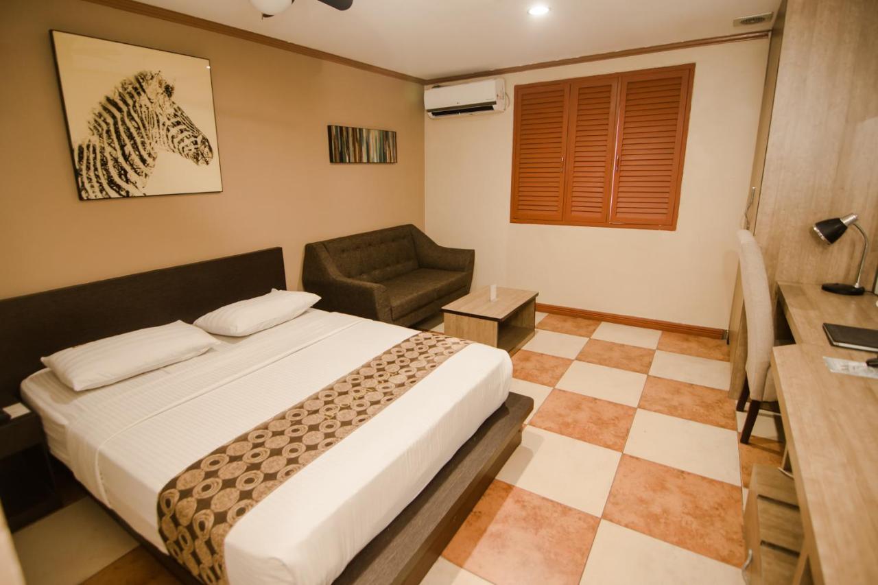 Paranaque City Dg Grami Hotel מראה חיצוני תמונה