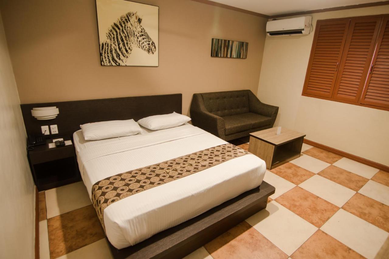Paranaque City Dg Grami Hotel מראה חיצוני תמונה