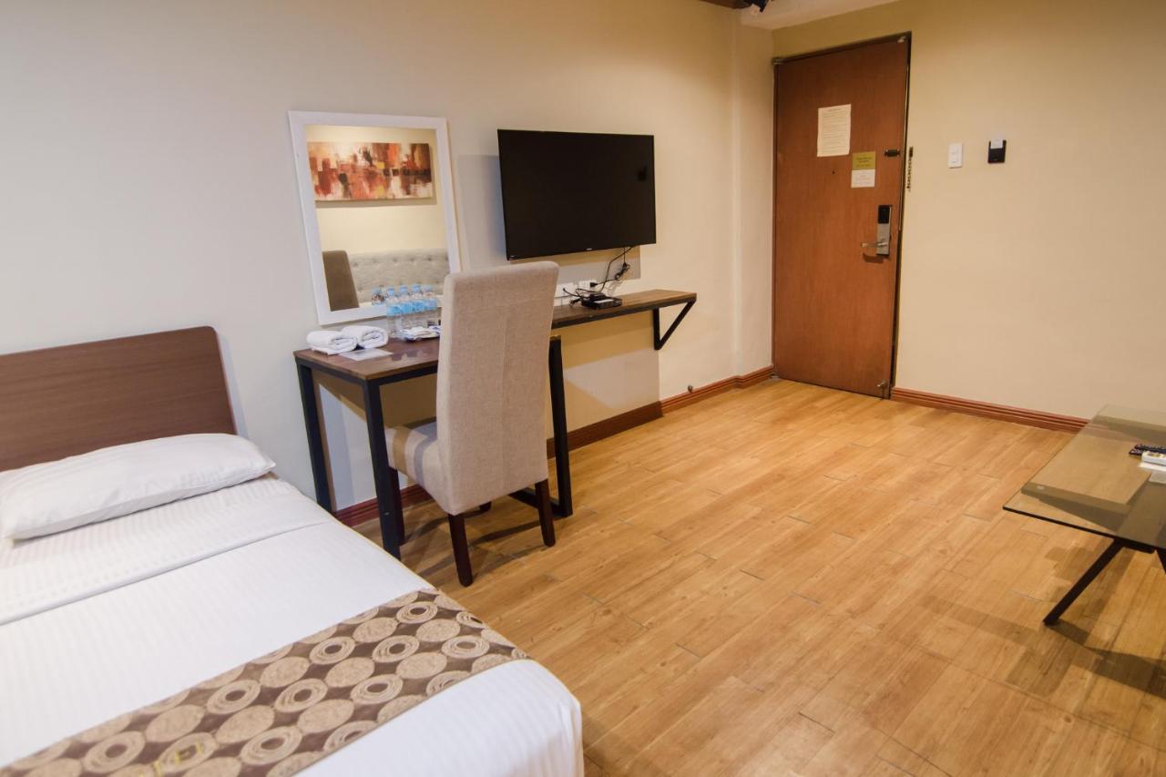 Paranaque City Dg Grami Hotel מראה חיצוני תמונה