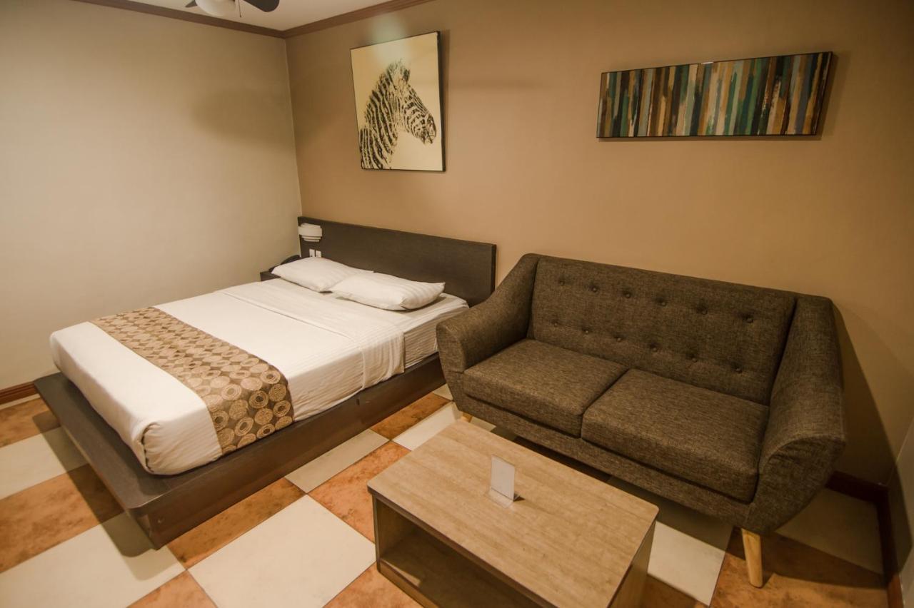 Paranaque City Dg Grami Hotel מראה חיצוני תמונה
