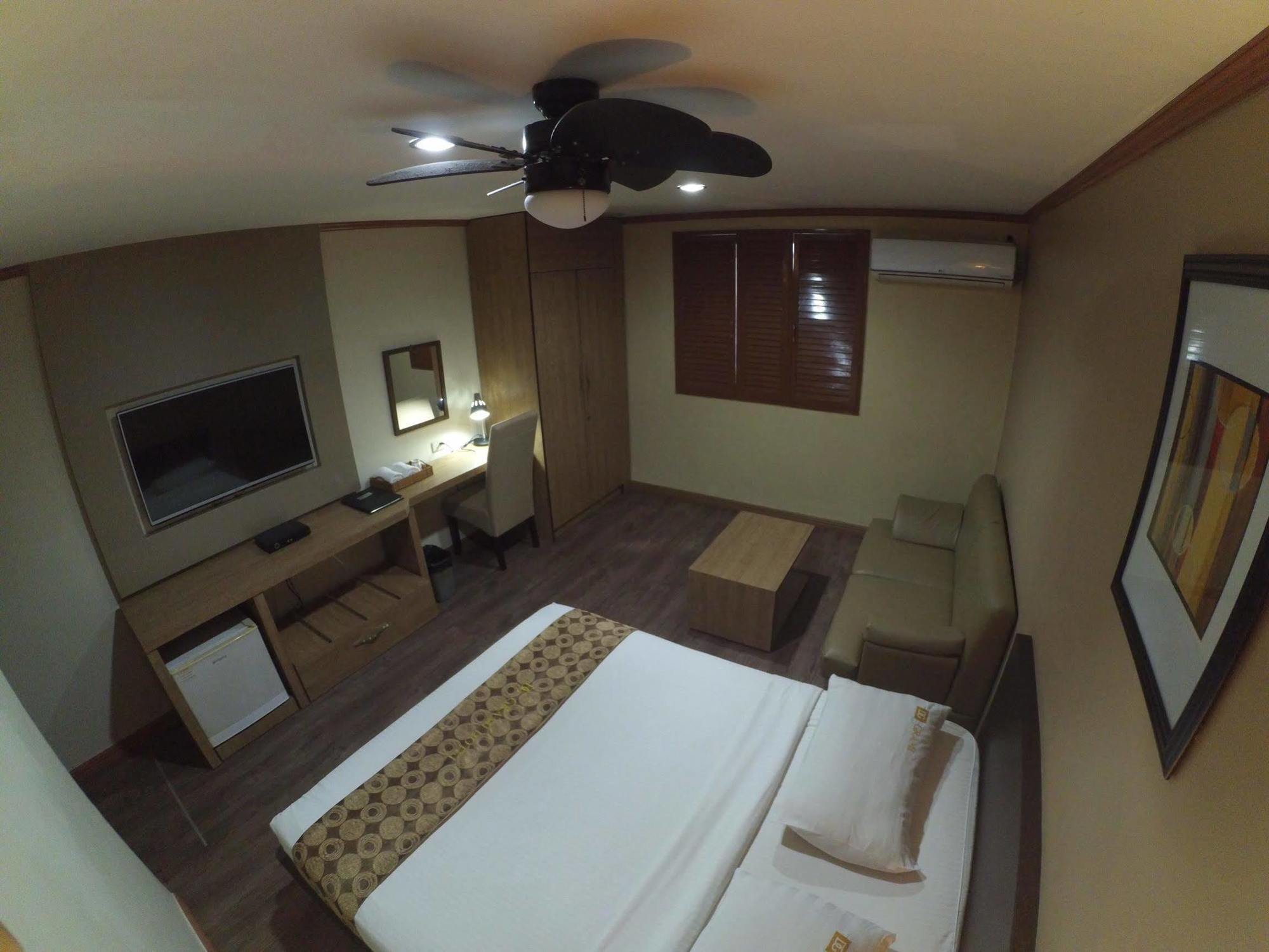 Paranaque City Dg Grami Hotel מראה חיצוני תמונה